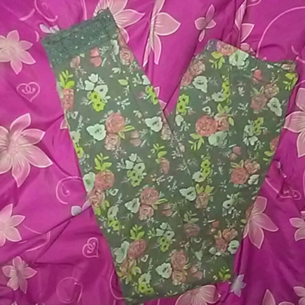 Leggings from basic editions